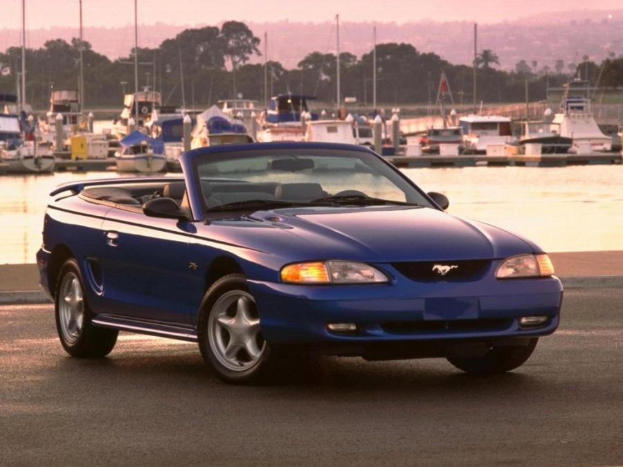  Ford Mustang GT Convertible 1998 года  (фото 1 из 2)